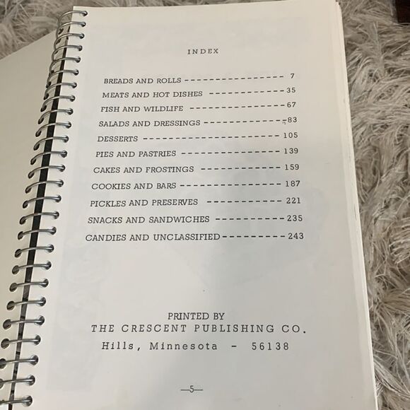 Vtg Worldwide Delicacies Cookbook
Professionally Compiled for
Economical Living - Picture 3 of 16